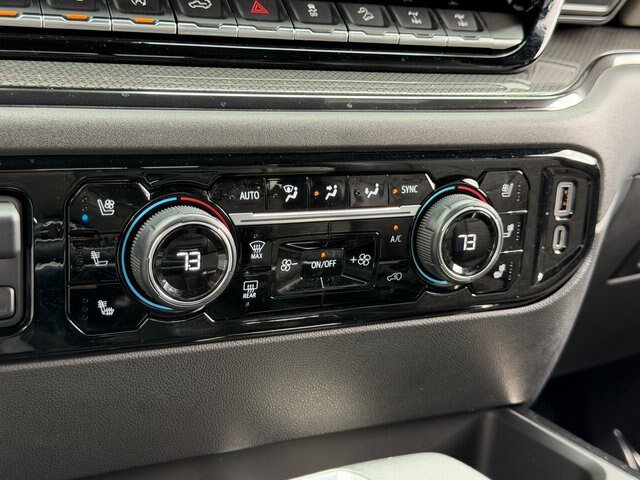Used 2022 Chevrolet Silverado 1500 ZR2 w/ Technology Package AWD/4WD image 13