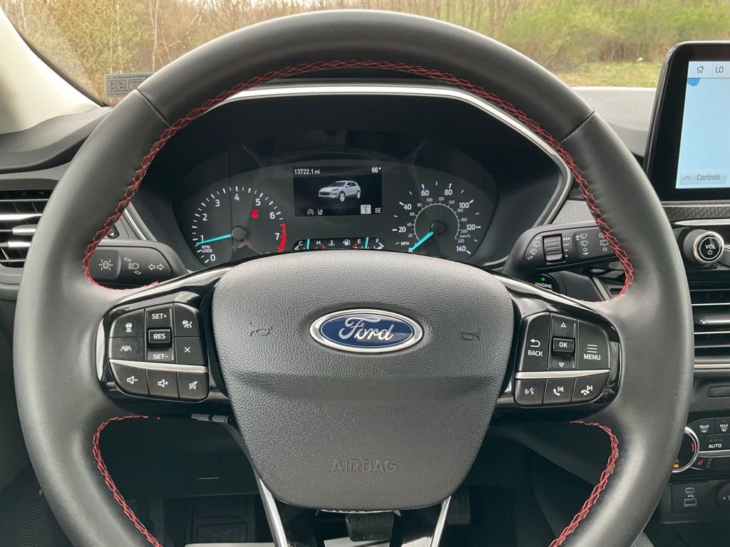 Certified 2022 Ford Escape SEL w/ SEL Stealth AWD Package image 8