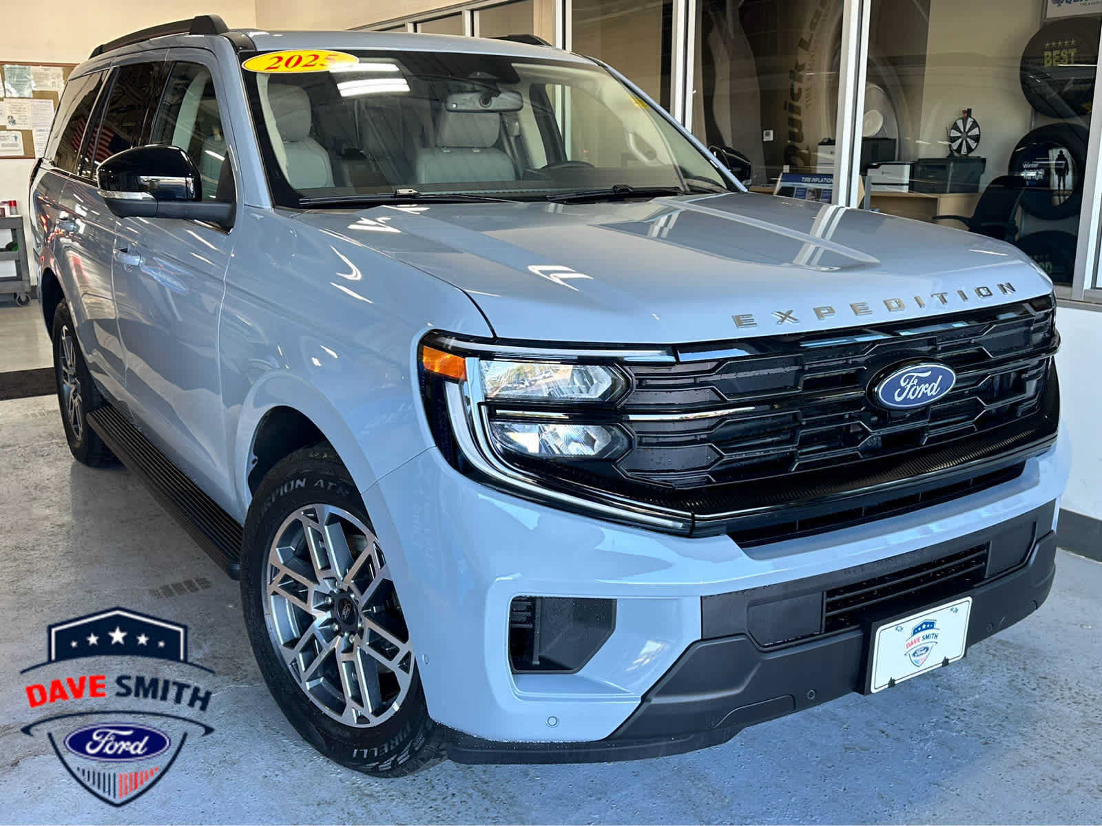 Certified 2025 Ford Expedition Active AWD/4WD image 54