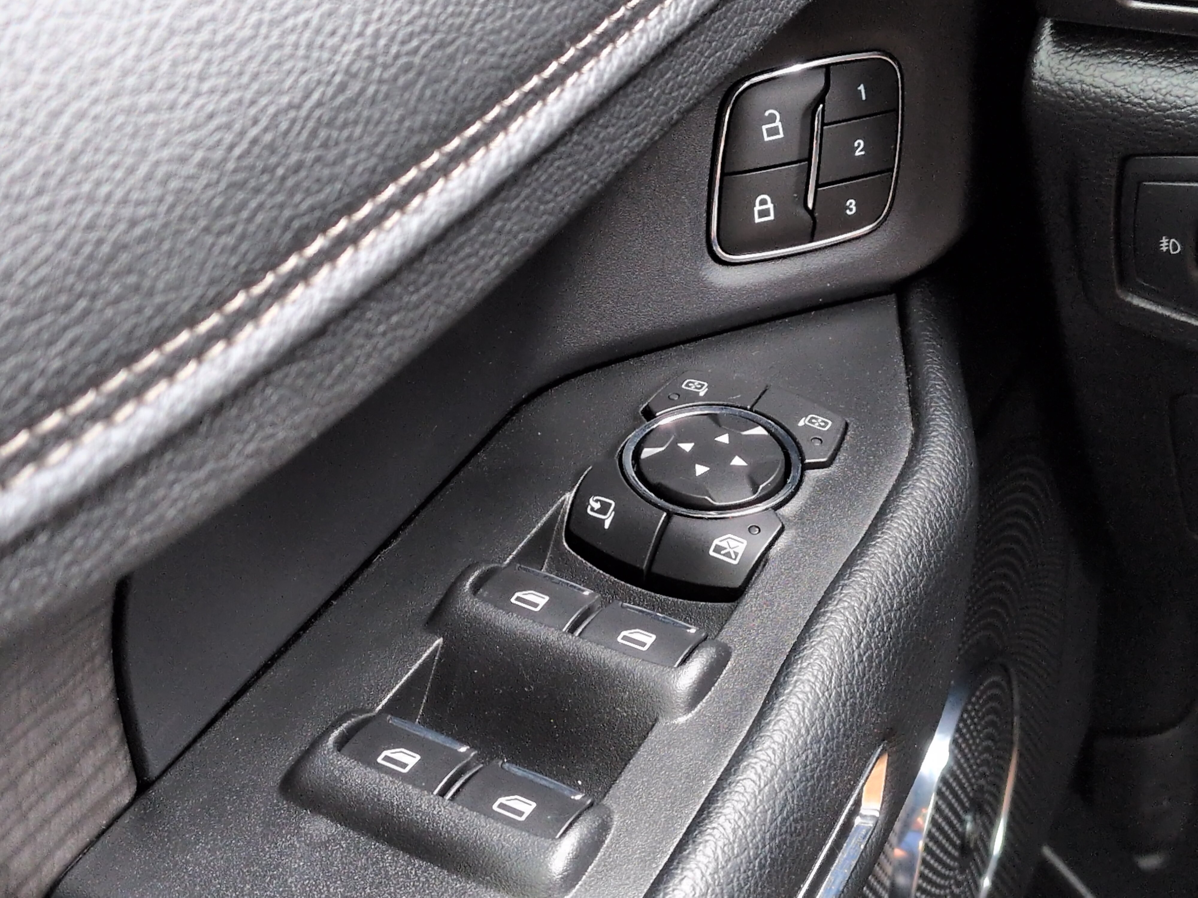 Certified 2021 Ford Expedition Limited RWD image 23