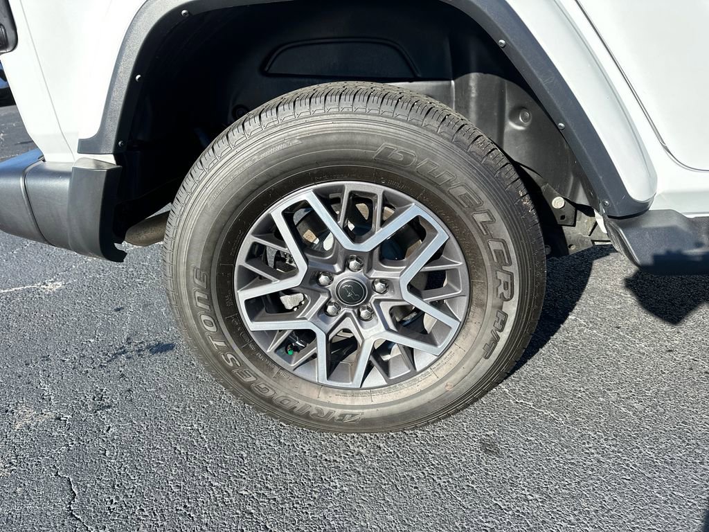 Used 2024 Jeep Wrangler Sahara image 17