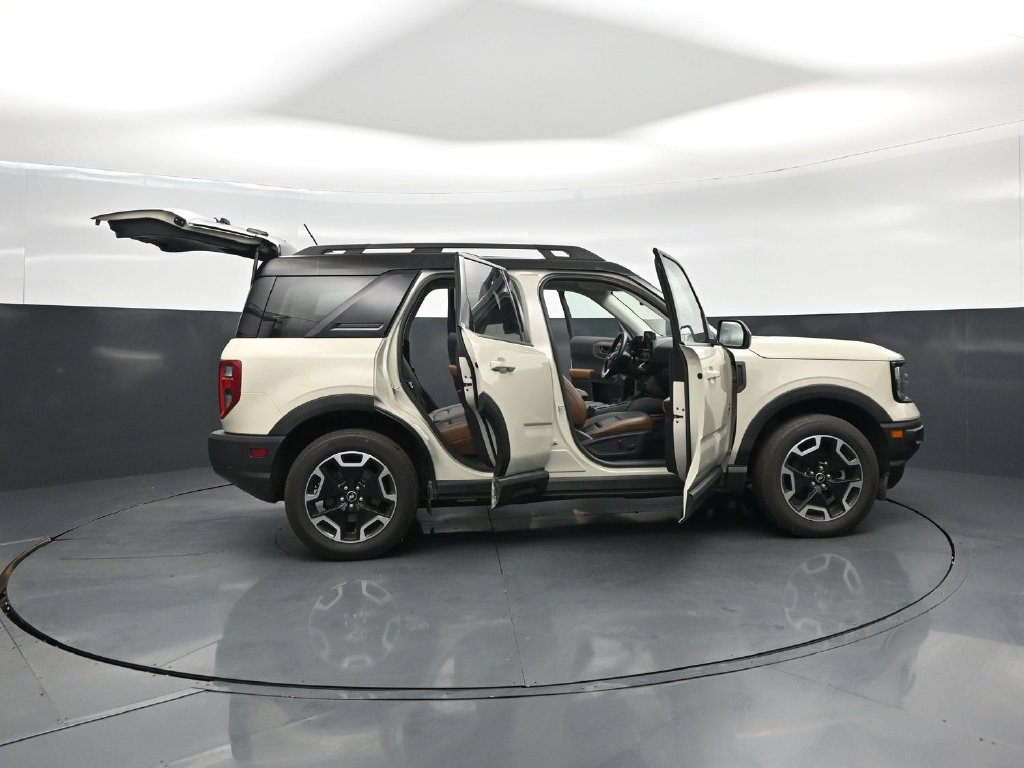 Certified 2024 Ford Bronco Sport Outer Banks AWD/4WD image 4
