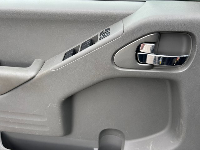 Used 2019 Nissan Frontier SV image 14