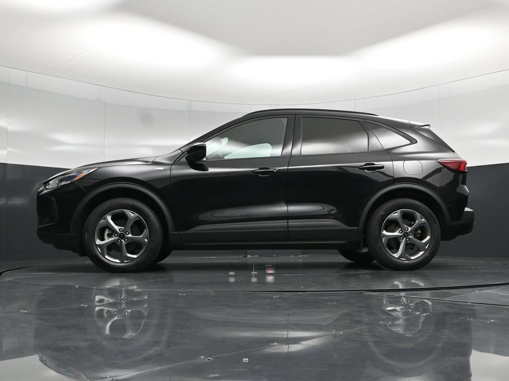 Certified 2025 Ford Escape ST-Line Select AWD/4WD image 48