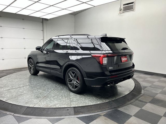 Certified 2025 Ford Explorer ST AWD/4WD image 2