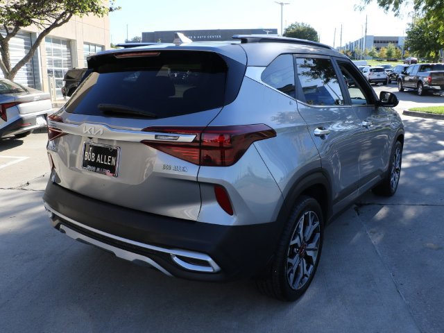 Used 2022 Kia Seltos SX w/ Sunroof Package AWD/4WD image 6