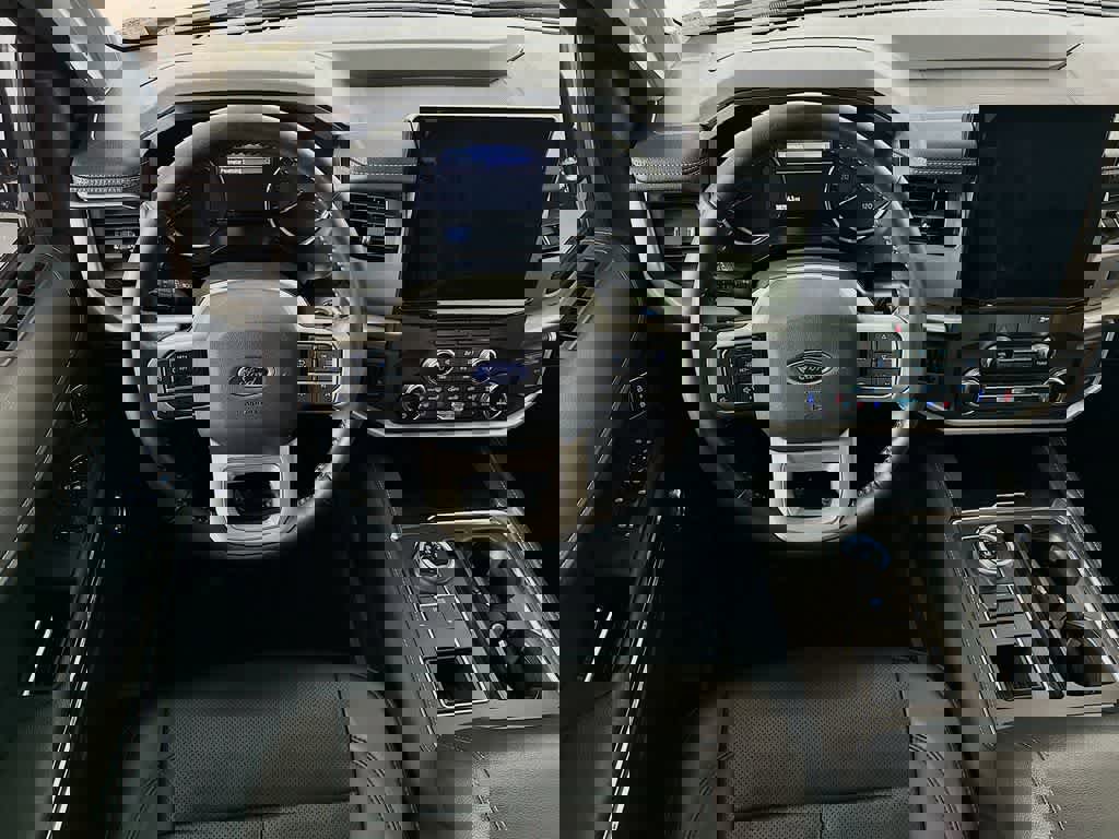 Certified 2023 Ford Expedition XLT image 12