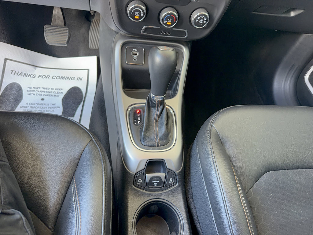 Used 2018 Jeep Compass Latitude FWD image 23
