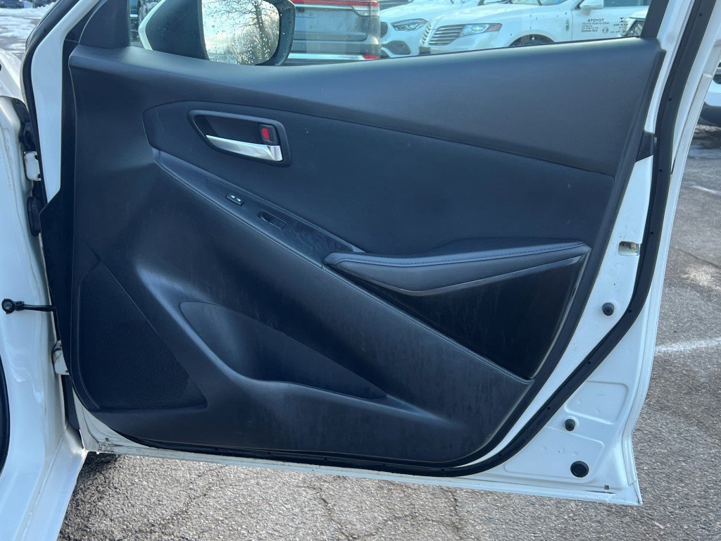 Used 2018 Toyota Yaris iA image 9