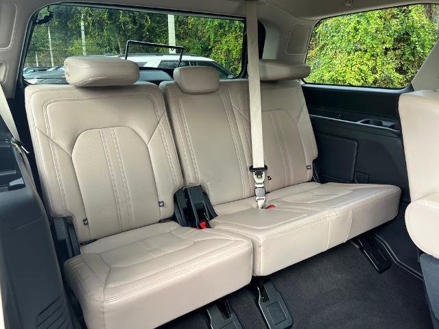 Certified 2024 Ford Expedition Limited image 30