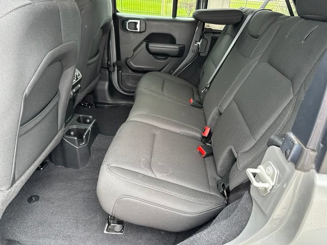 Used 2023 Jeep Wrangler Unlimited Sport AWD/4WD image 11
