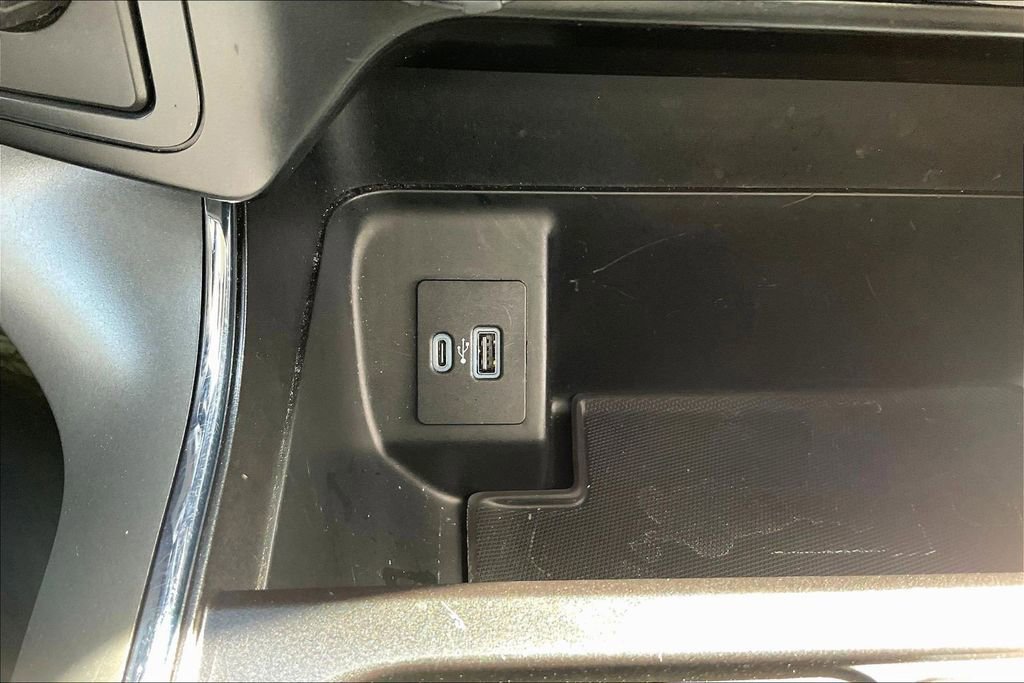 Certified 2022 Ford F150 XLT w/ Equipment Group 302A High image 17