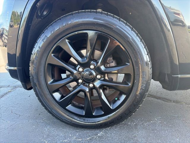 Used 2019 Jeep Grand Cherokee Altitude AWD/4WD image 10