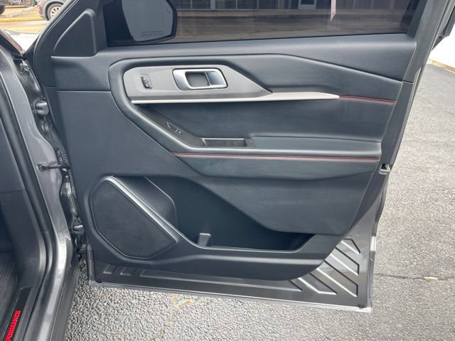 Certified 2025 Ford Explorer ST RWD image 19