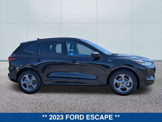 Certified 2023 Ford Escape ST-Line w/ Equipment Group 301A FWD image 6