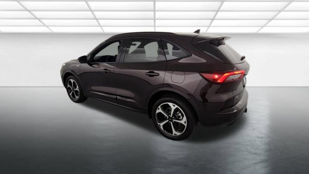 Certified 2023 Ford Escape ST-Line Select w/ Tech Pack #2 image 6