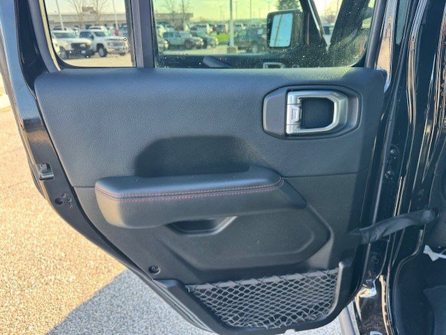 Used 2018 Jeep Wrangler Unlimited Rubicon w/ Dual Top Group image 23