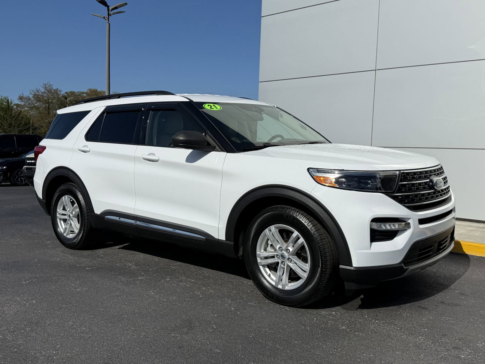 Certified 2021 Ford Explorer XLT w/ Equipment Group 202A image 2