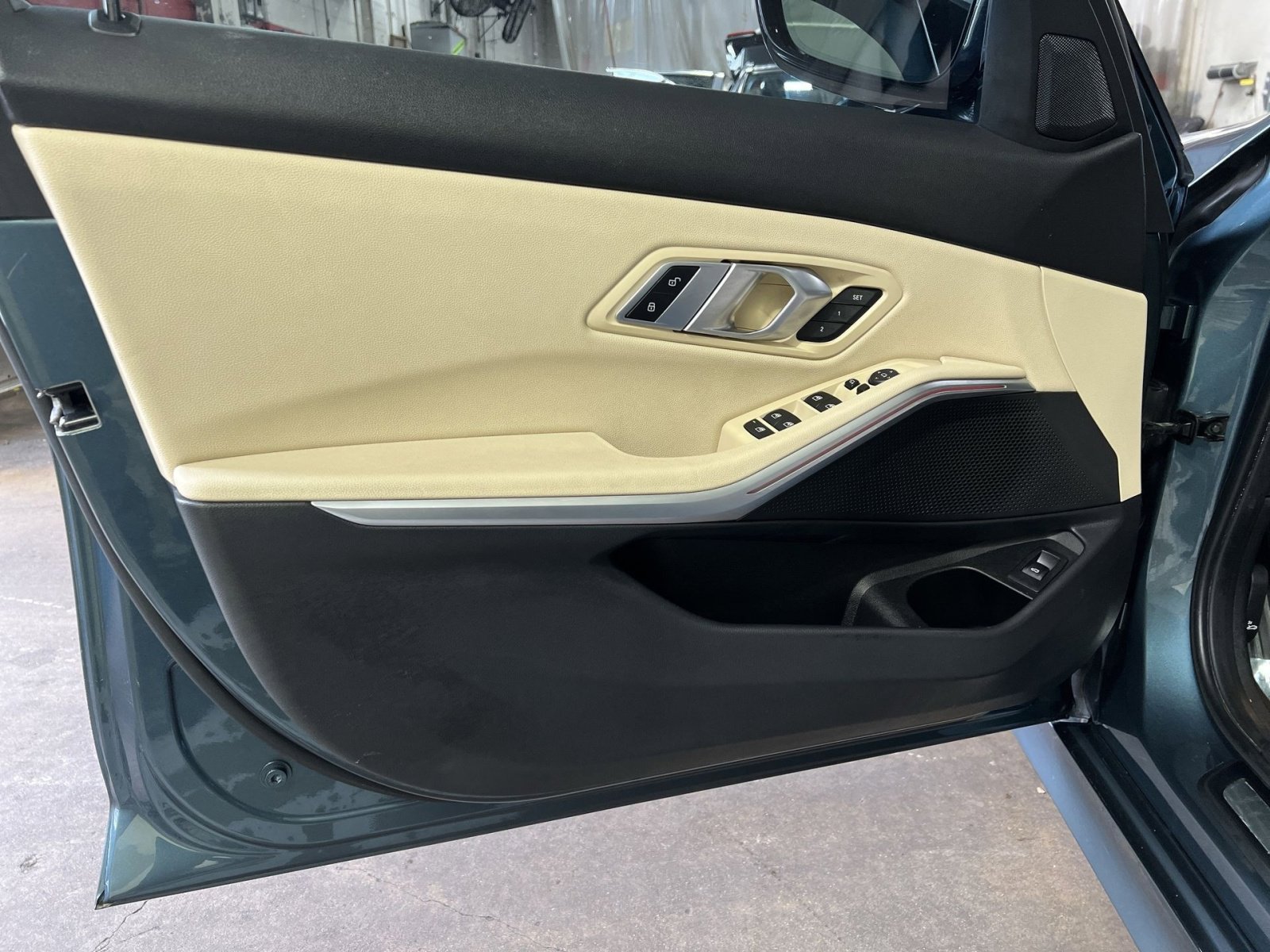 Used 2021 BMW 330i xDrive Sedan w/ Premium Package image 14