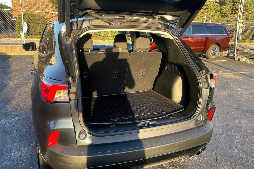Certified 2022 Ford Escape SE w/ SE Sport Appearance Package AWD/4WD image 27