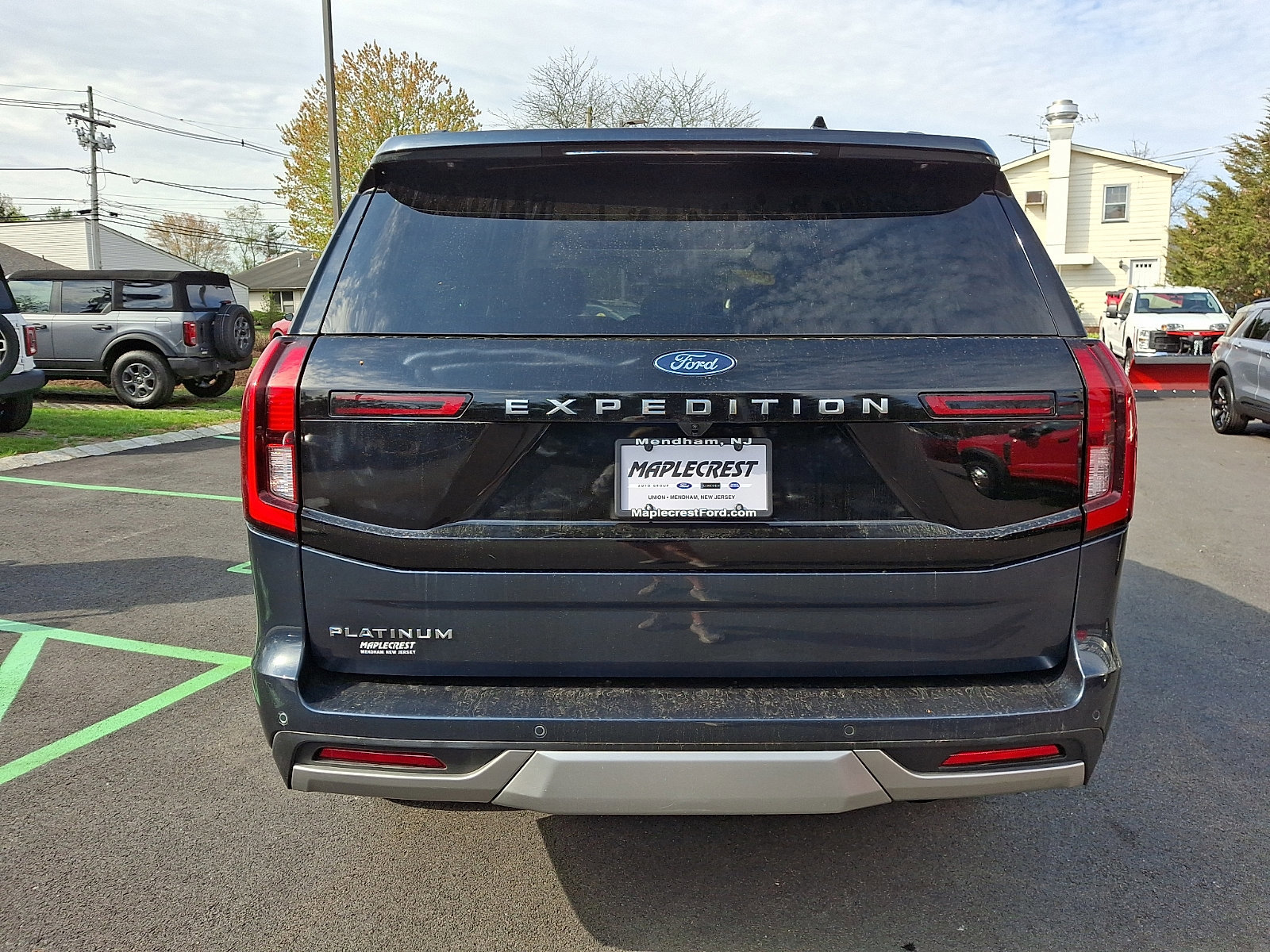 Certified 2025 Ford Expedition Platinum w/ Driver's Package AWD/4WD image 4