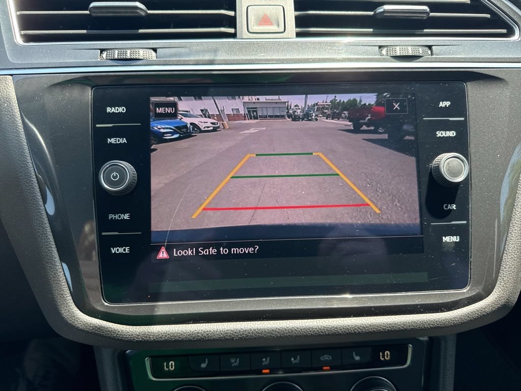Used 2019 Volkswagen Tiguan SE w/ Panoramic Sunroof Package AWD/4WD image 25