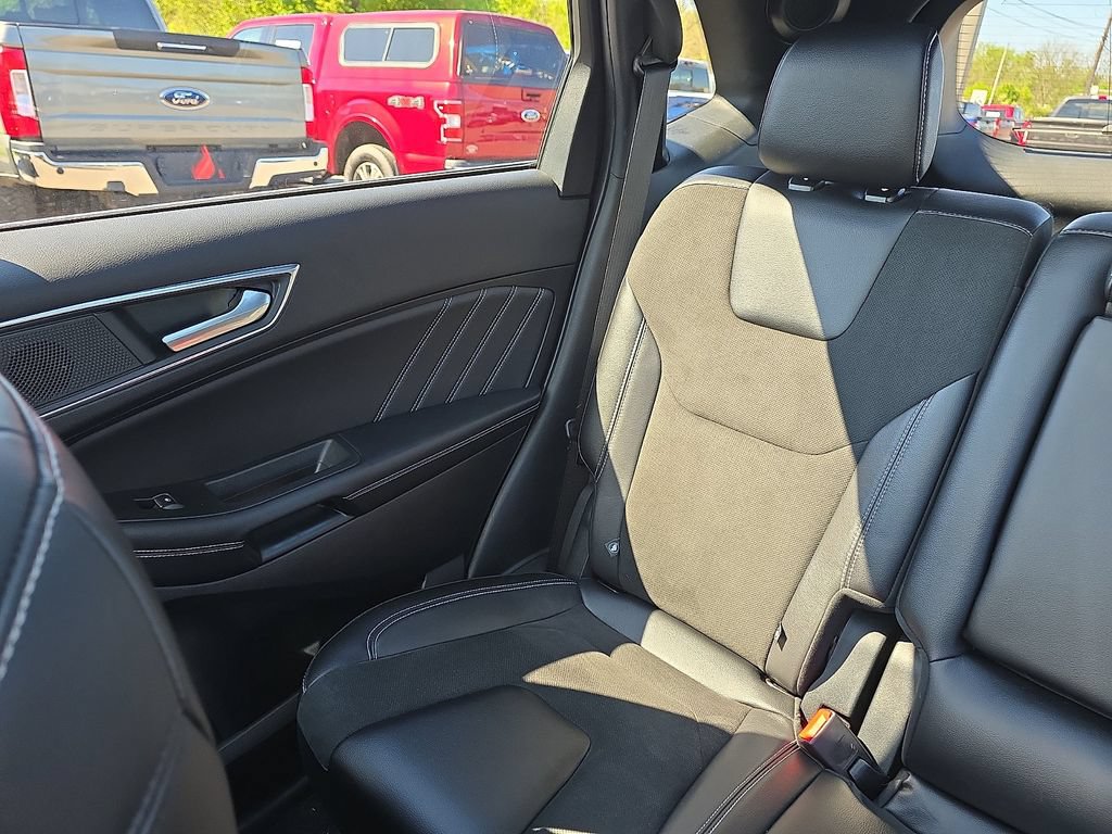 Certified 2022 Ford Edge ST w/ Equipment Group 401A AWD/4WD image 18