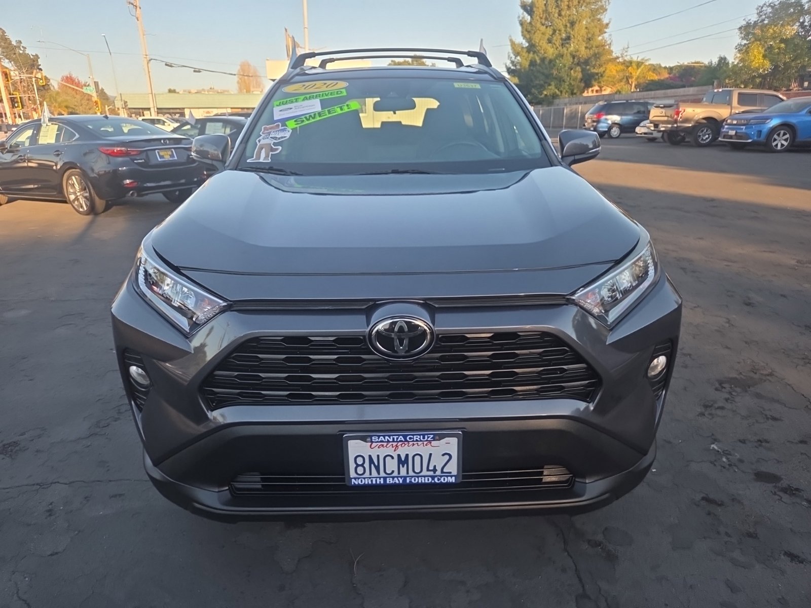 Used 2020 Toyota RAV4 XLE w/ Convenience Package FWD image 12