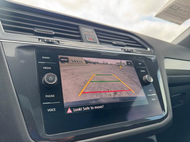 Used 2020 Volkswagen Tiguan SE R-Line image 28