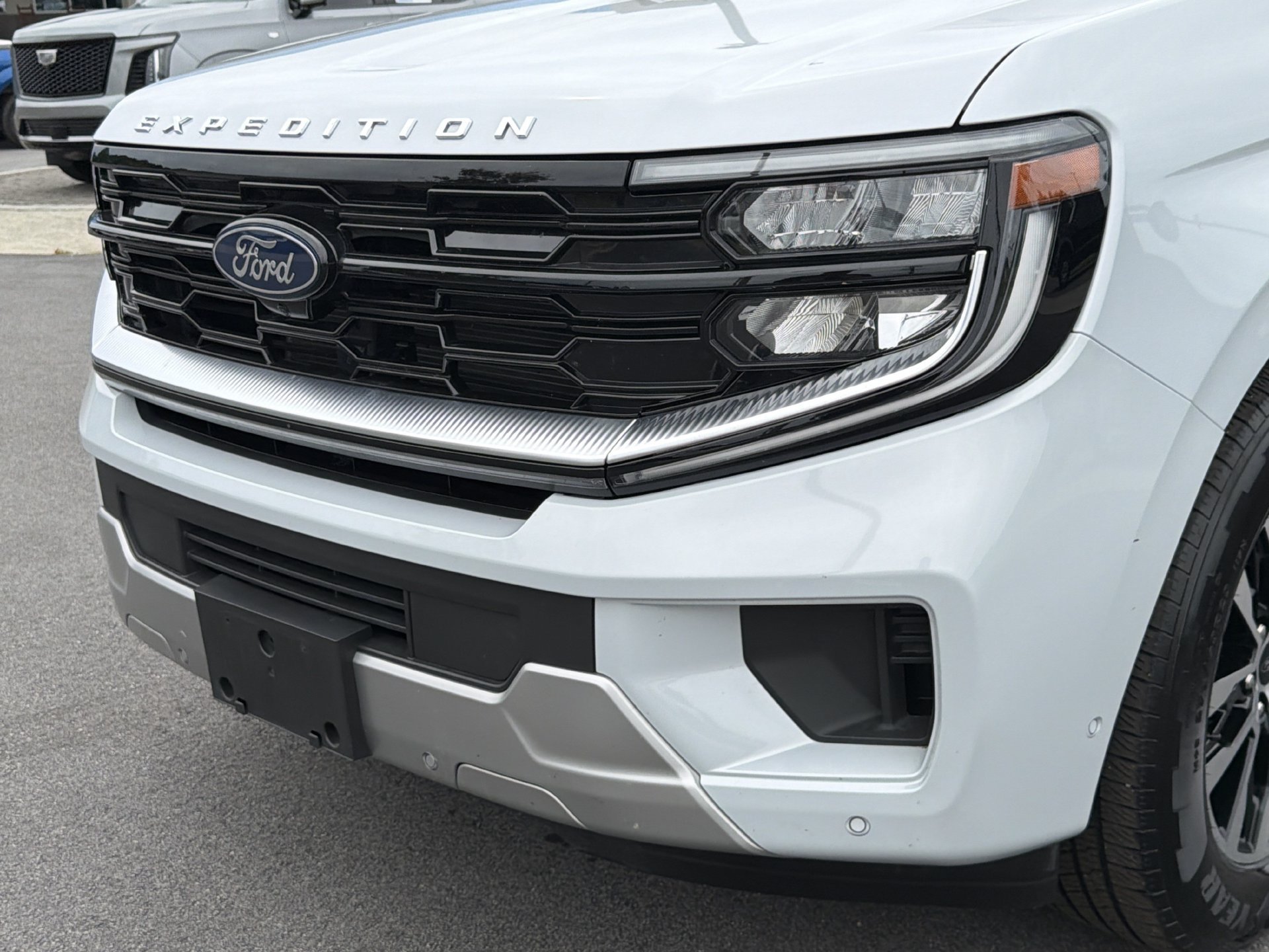 Certified 2025 Ford Expedition Platinum AWD/4WD image 39