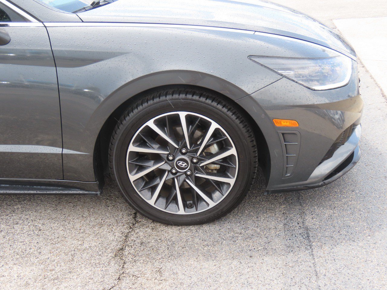 Used 2022 Hyundai Sonata Limited FWD image 9