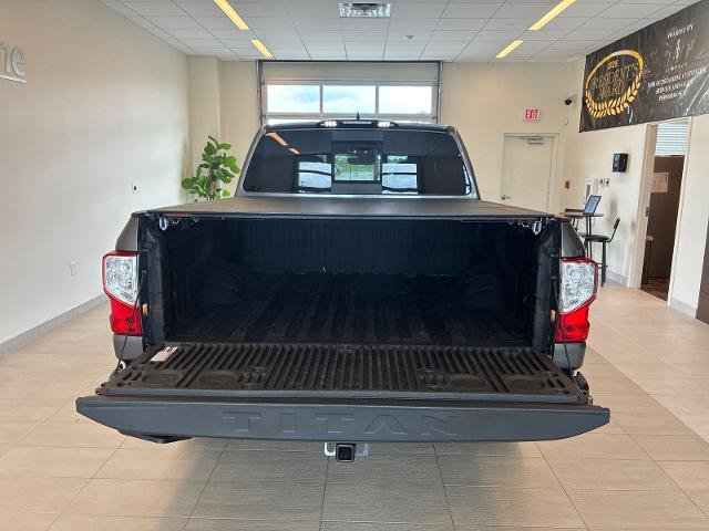 Used 2024 Nissan Titan SV w/ SV Convenience Package AWD/4WD image 11