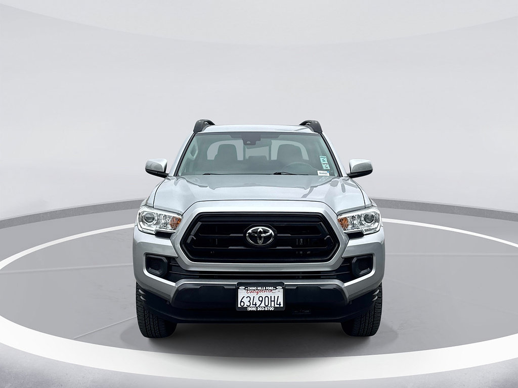 Used 2022 Toyota Tacoma SR AWD/4WD image 2