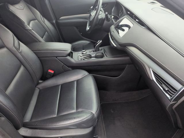 Used 2023 Cadillac XT4 Premium Luxury image 30