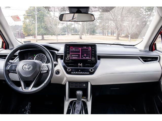 Used 2022 Toyota Corolla Cross LE image 12
