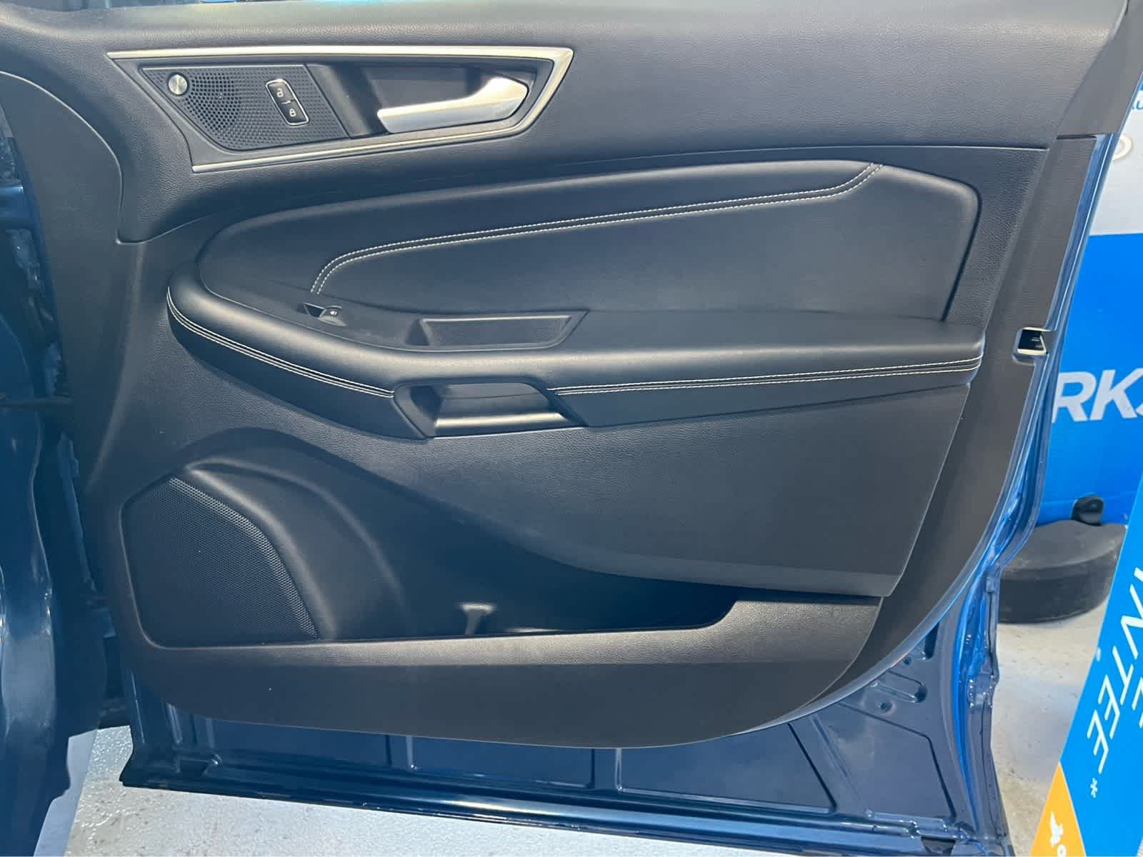 Certified 2022 Ford Edge Titanium AWD/4WD image 43