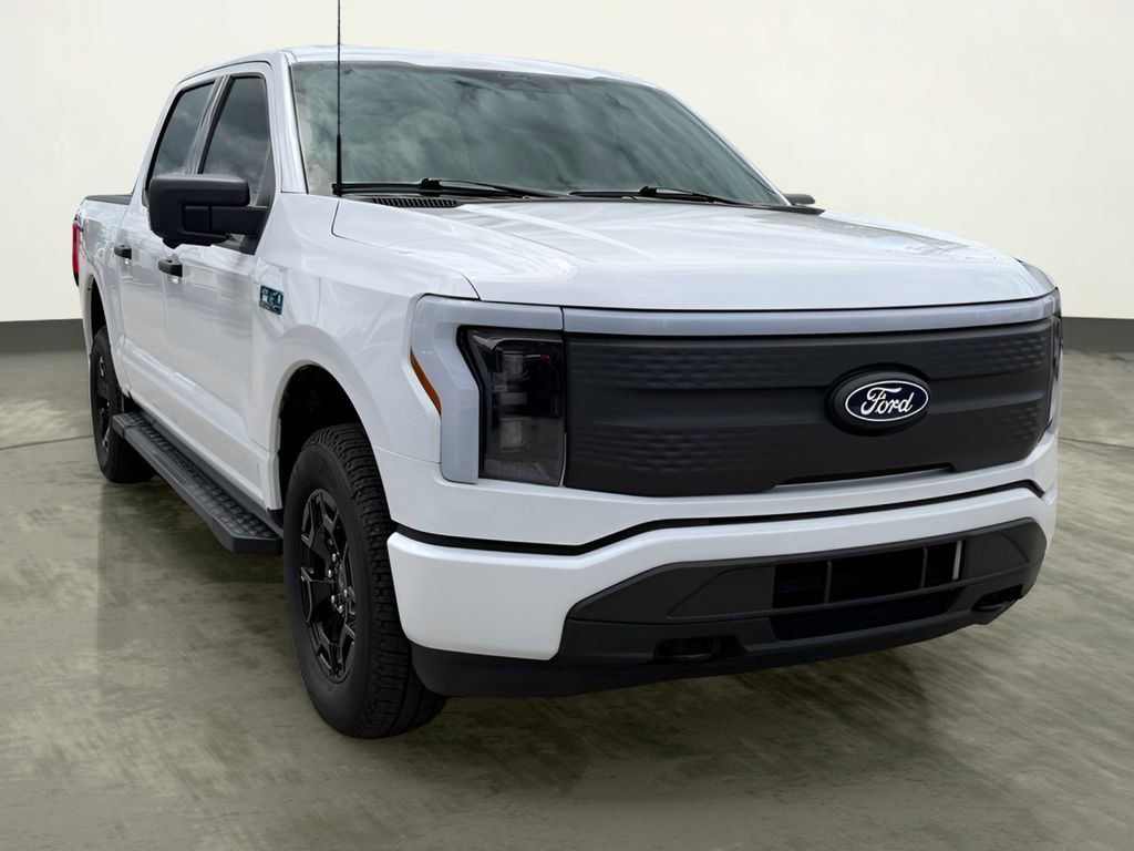 Certified 2025 Ford F150 Lightning XLT AWD/4WD image 10