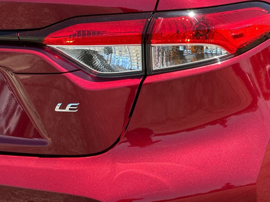 Used 2026 Toyota Corolla LE w/ LE Premium Package FWD image 24