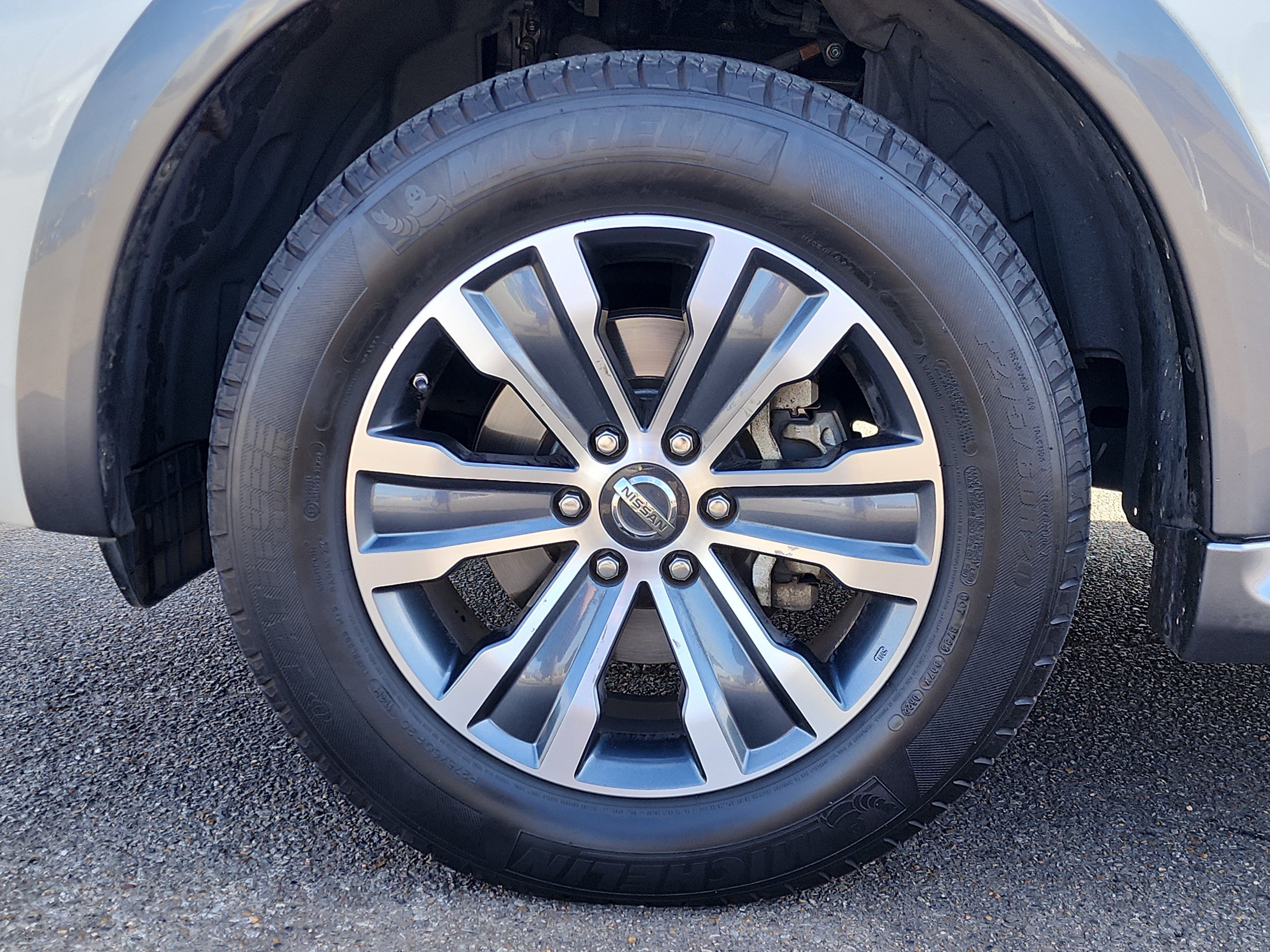 Used 2018 Nissan Armada SL w/ Premium Package image 9