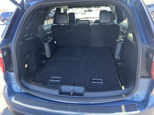 Certified 2018 Ford Explorer XLT w/ Equipment Group 202A image 11
