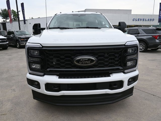 Certified 2025 Ford F350 Lariat w/ Lariat Ultimate Package AWD/4WD image 3