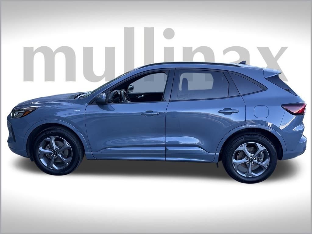 Certified 2023 Ford Escape ST-Line Select w/ Tech Pack #2 image 10