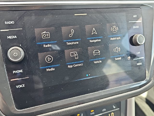 Used 2023 Volkswagen Tiguan SE FWD image 28