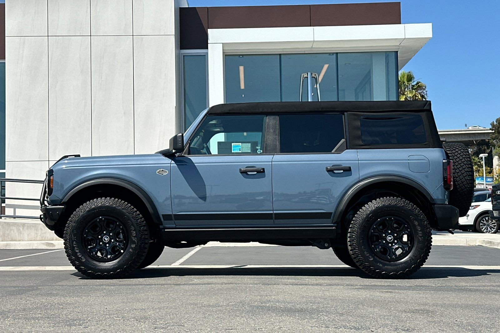 Certified 2024 Ford Bronco Wildtrak AWD/4WD image 6