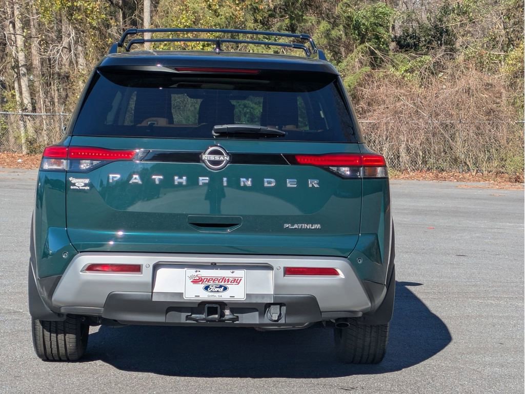 Used 2023 Nissan Pathfinder Platinum image 4