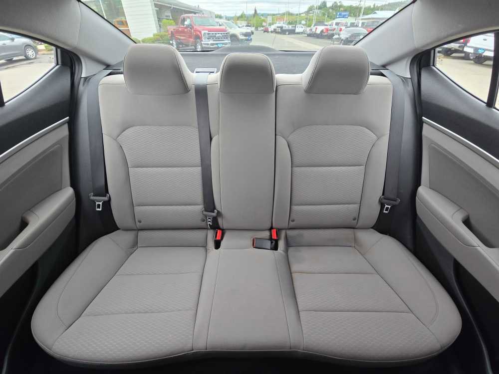 Used 2019 Hyundai Elantra SEL FWD image 17