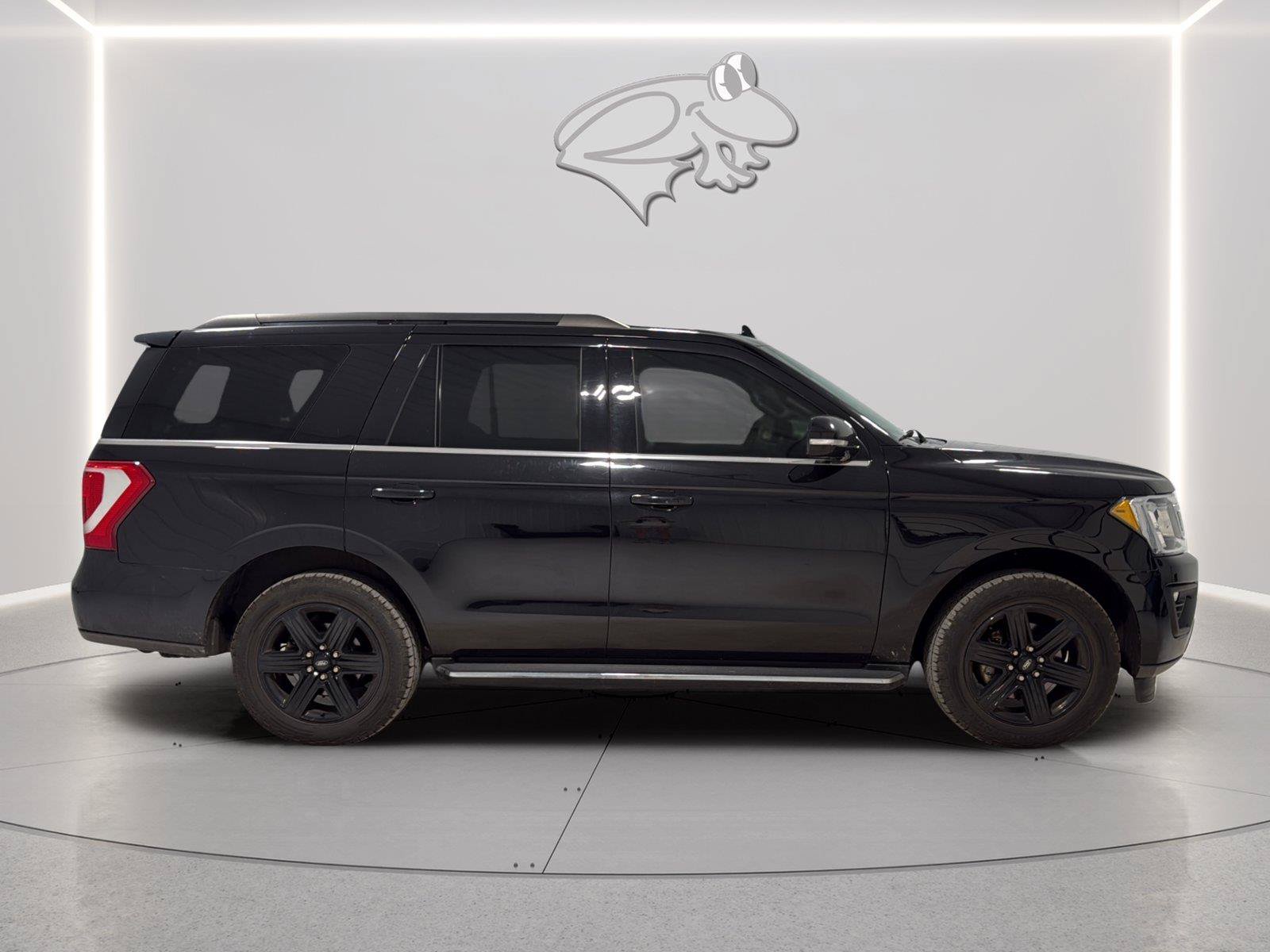 Certified 2020 Ford Expedition XLT w/ Equipment Group 202A AWD/4WD image 6