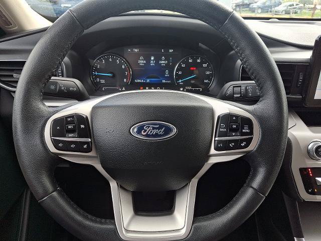 Certified 2023 Ford Explorer XLT w/ Equipment Group 202A AWD/4WD image 18