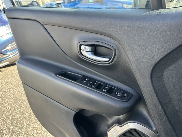 Used 2023 Jeep Renegade Limited w/ Sun/Sound Group image 30