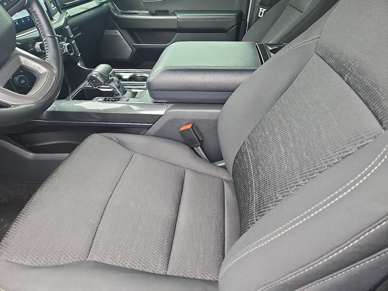 Certified 2022 Ford F150 XLT w/ Equipment Group 302A High image 16